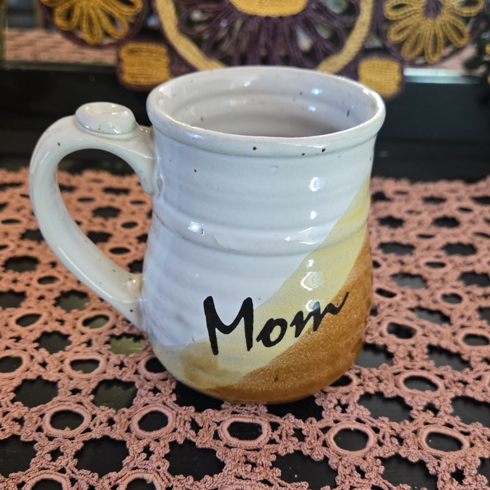 Vintage "Mom" Mug